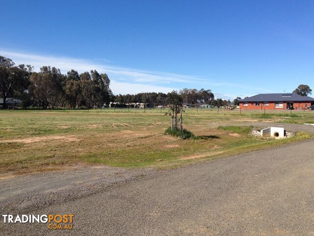 - Green Acres - via Racecourse Road BENALLA VIC 3672