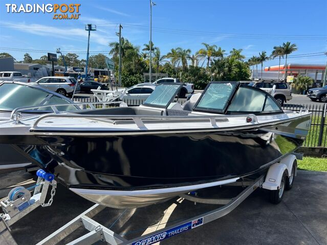 BLUEFIN BOWRIDER BOAT 580