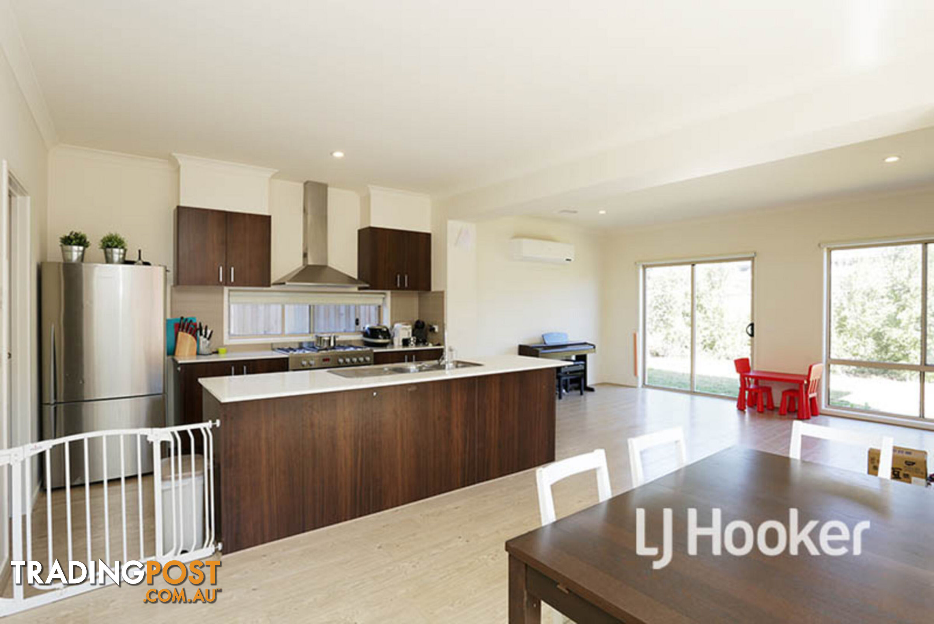 24 Martaban Crescent POINT COOK VIC 3030