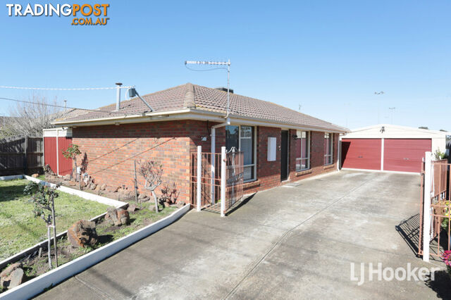 15 Hawkesbury Road WERRIBEE VIC 3030