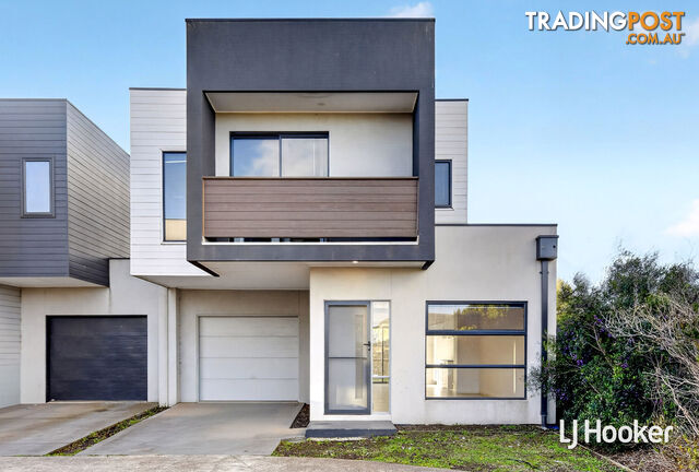 2/16 Chevron Street TARNEIT VIC 3029