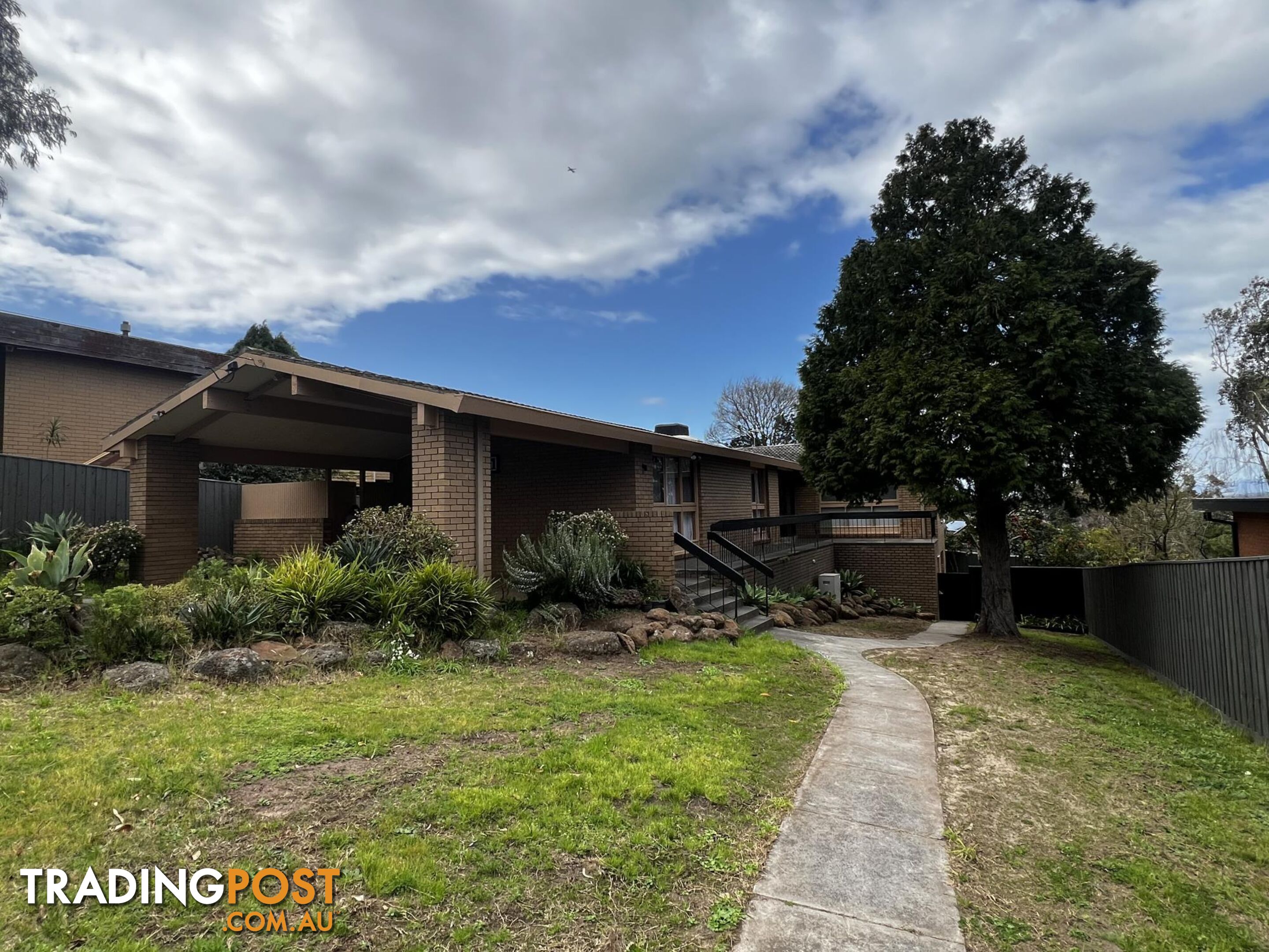 156 Mountain View Parade ROSANNA VIC 3084