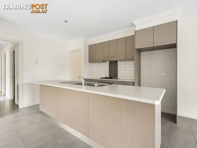 2/76 Westmeadows Lane TRUGANINA VIC 3029 - photo 4 of 12