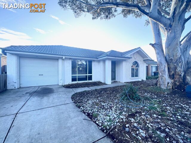 74 Ballan Road WERRIBEE VIC 3030