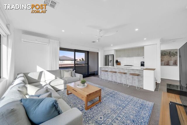 10 Allunga Way WERRIBEE VIC 3030 - photo 3 of 13