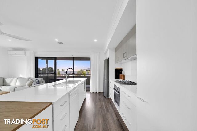 10 Allunga Way WERRIBEE VIC 3030 - photo 5 of 13