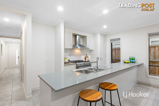 104 Grassbird Drive POINT COOK VIC 3030