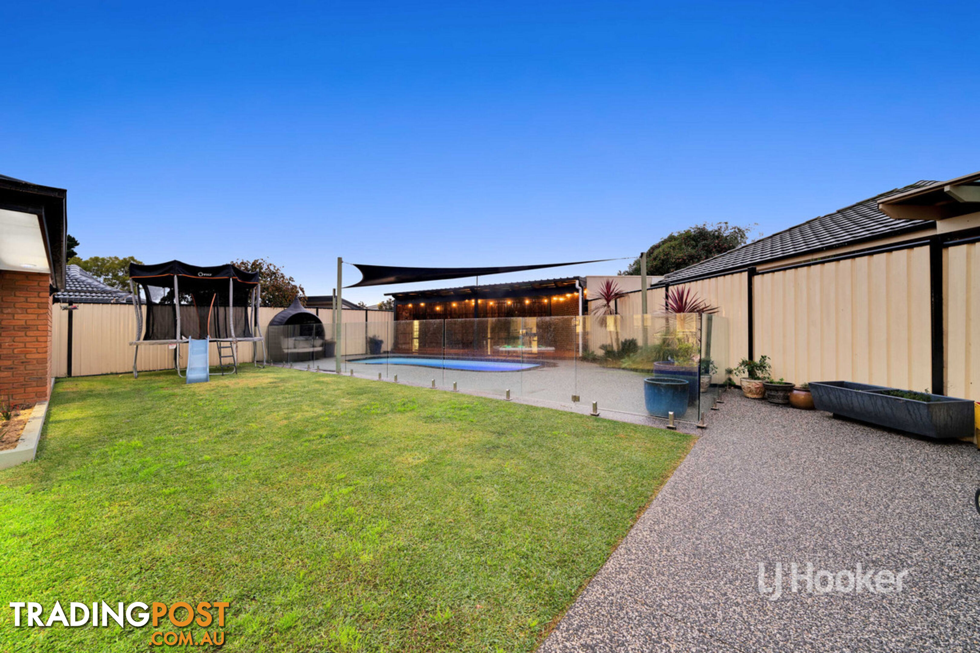 6 Clover Court ALTONA MEADOWS VIC 3028