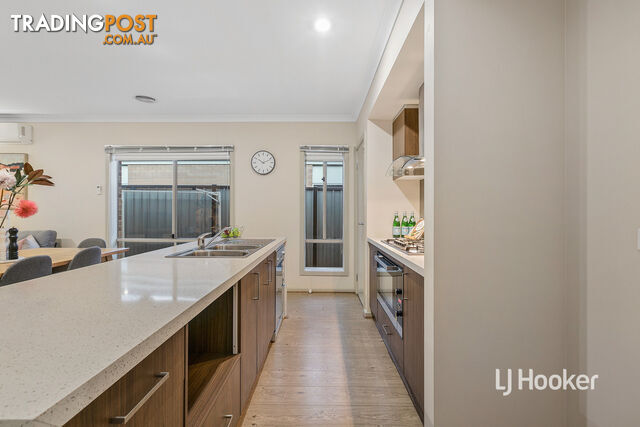 9 Michael Place POINT COOK VIC 3030