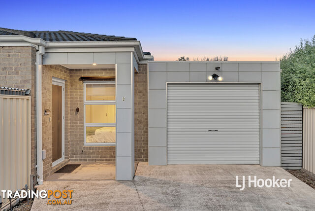 3/8 Marseilles Way POINT COOK VIC 3030