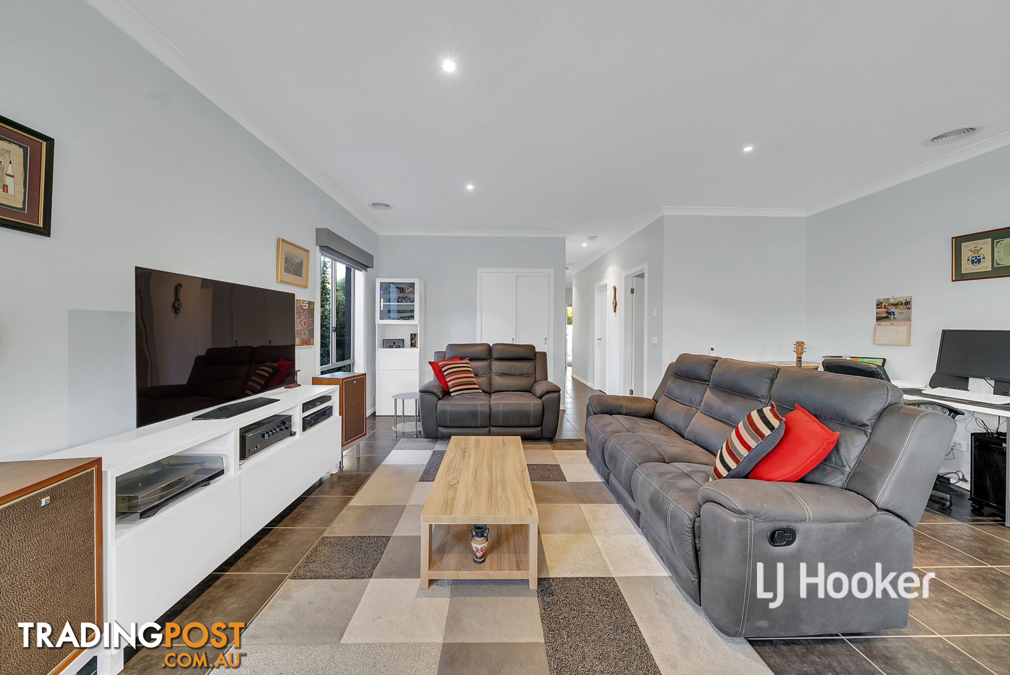 3/8 Marseilles Way POINT COOK VIC 3030