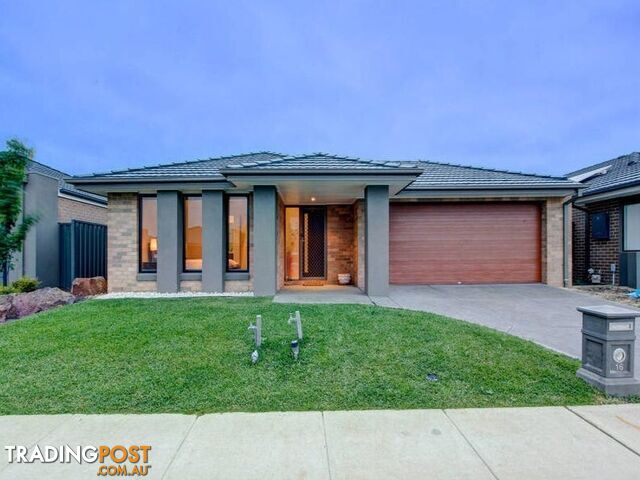 16 Bindarri Road MANOR LAKES VIC 3024
