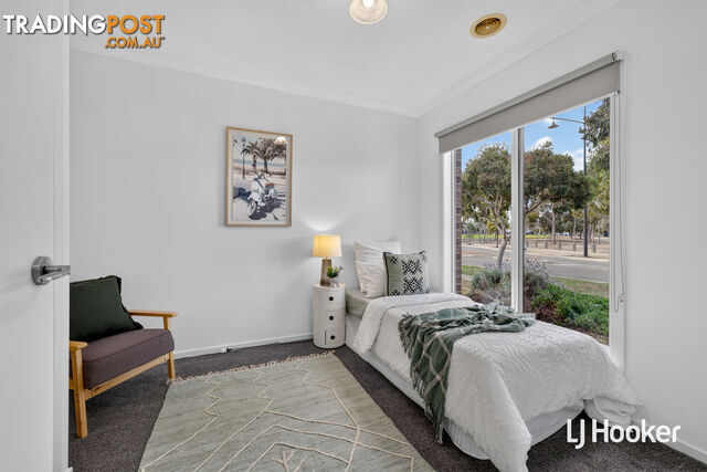 23 Perlette Drive POINT COOK VIC 3030 - photo 2 of 15