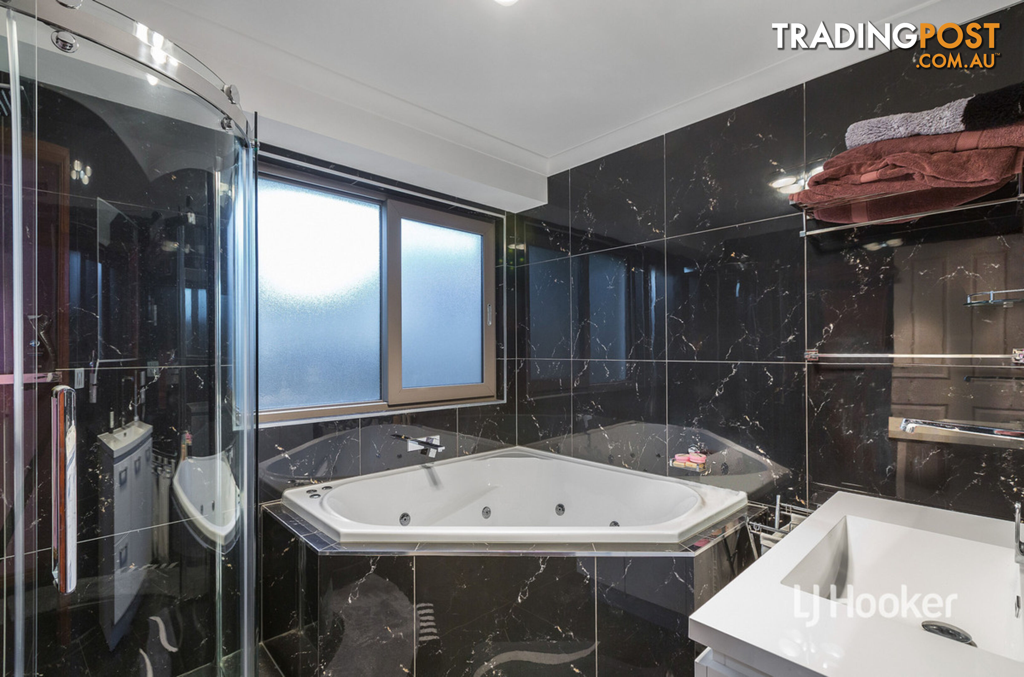 12 Hastie Court ALTONA MEADOWS VIC 3028