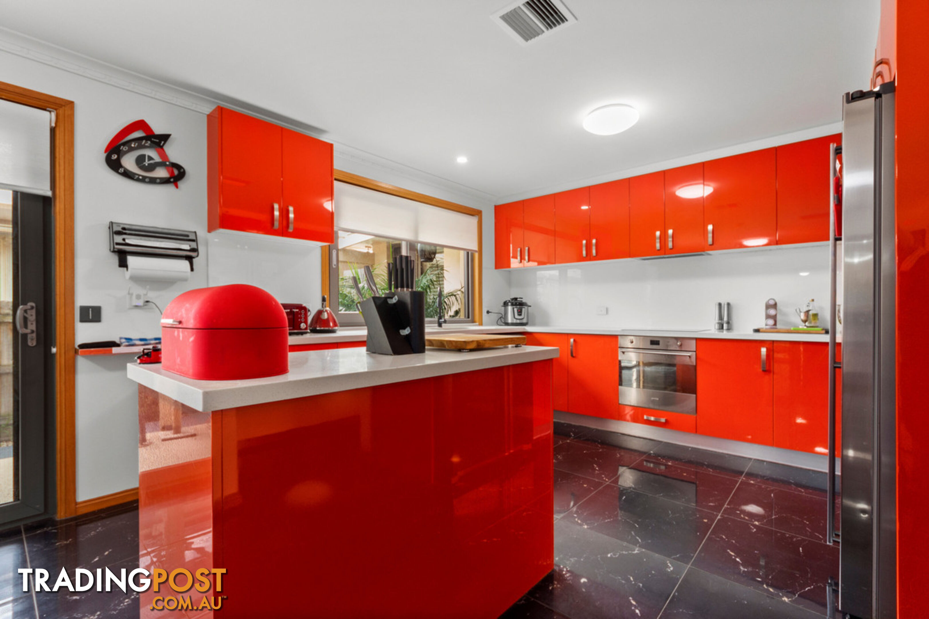 12 Hastie Court ALTONA MEADOWS VIC 3028