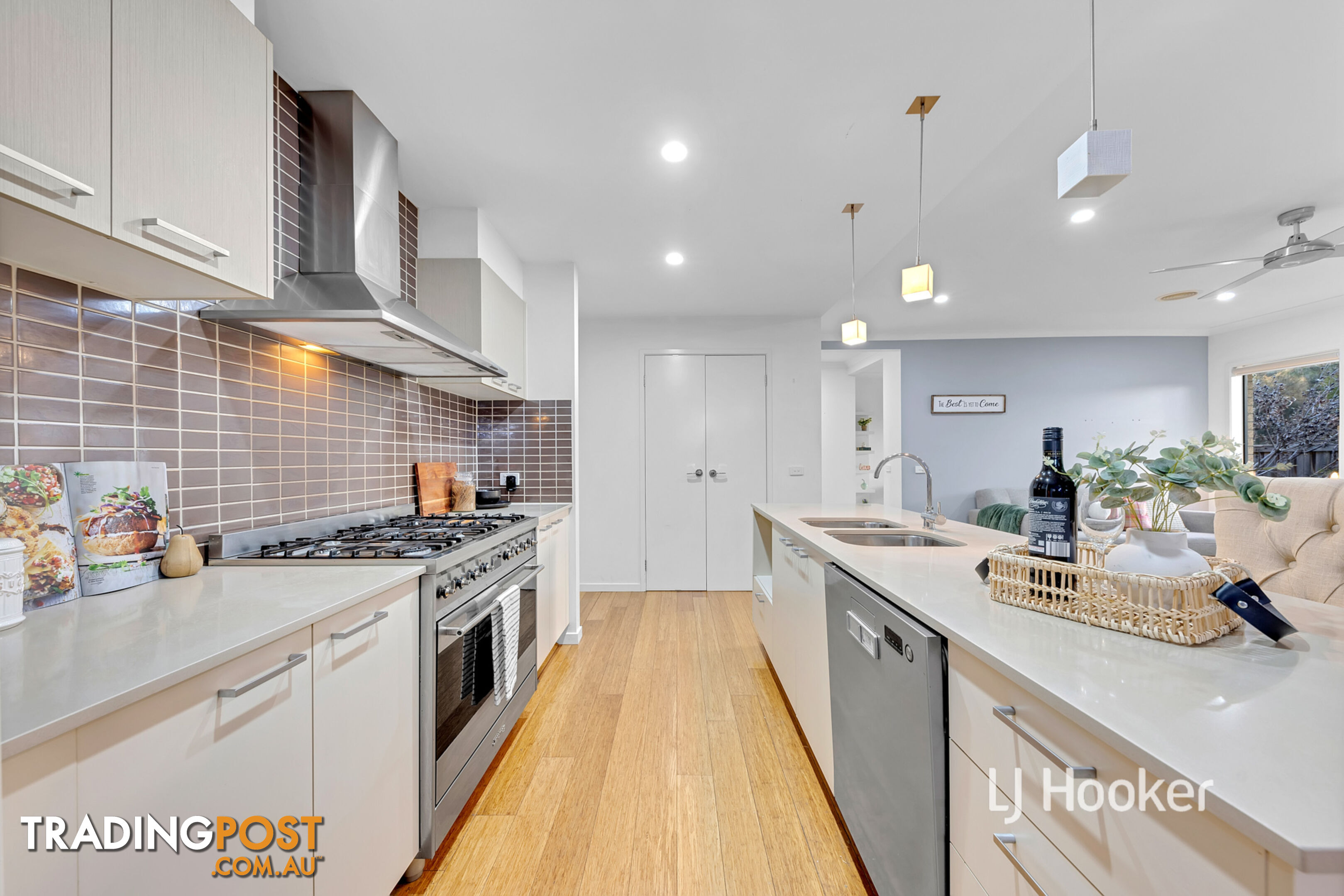 16 Urchin Way POINT COOK VIC 3030