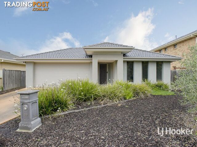 20 Lincoln Park Close SANCTUARY LAKES VIC 3030