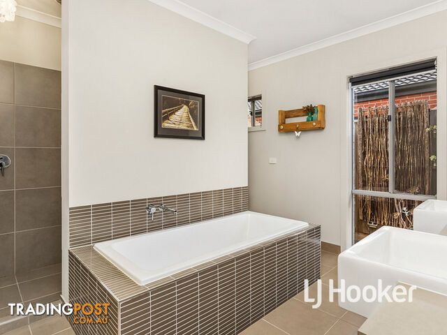 14 Seacoast Street POINT COOK VIC 3030