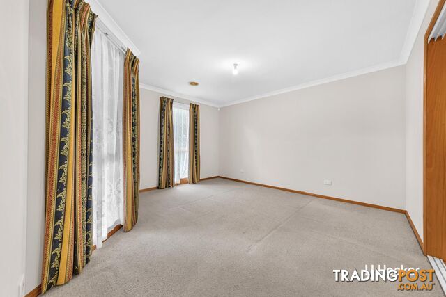25 Finchley Road POINT COOK VIC 3030 - photo 3 of 12