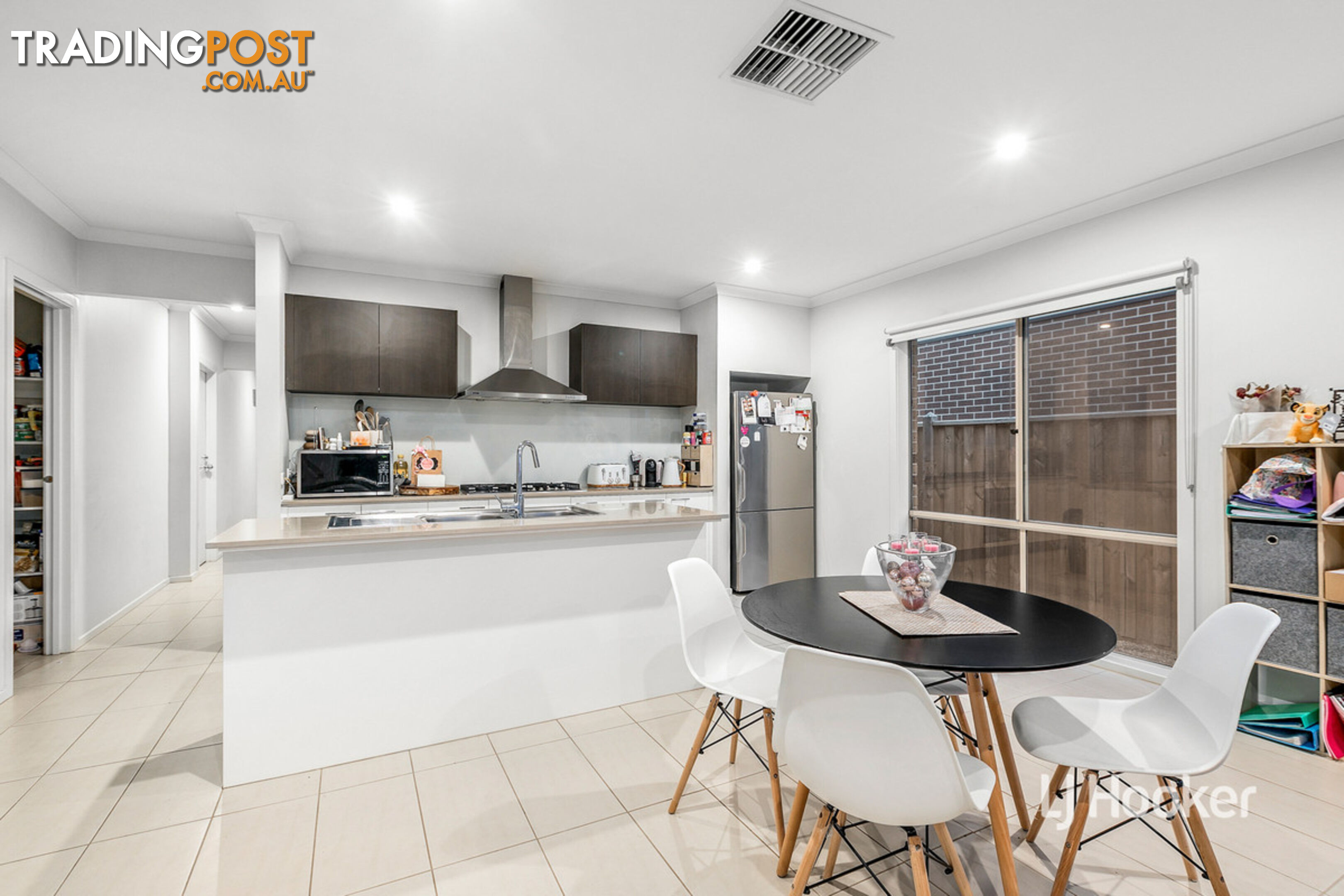 69 Grassbird Drive POINT COOK VIC 3030