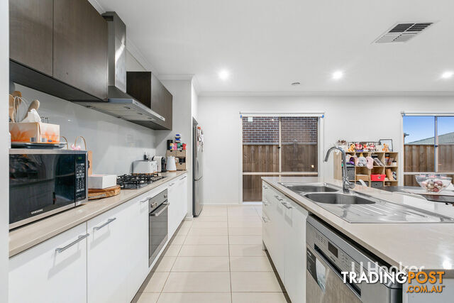 69 Grassbird Drive POINT COOK VIC 3030