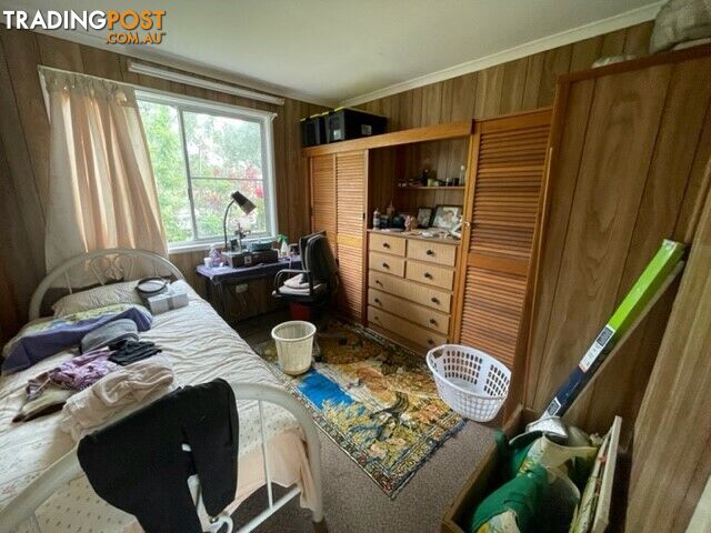 91 River Rd Sapphire QLD 4702