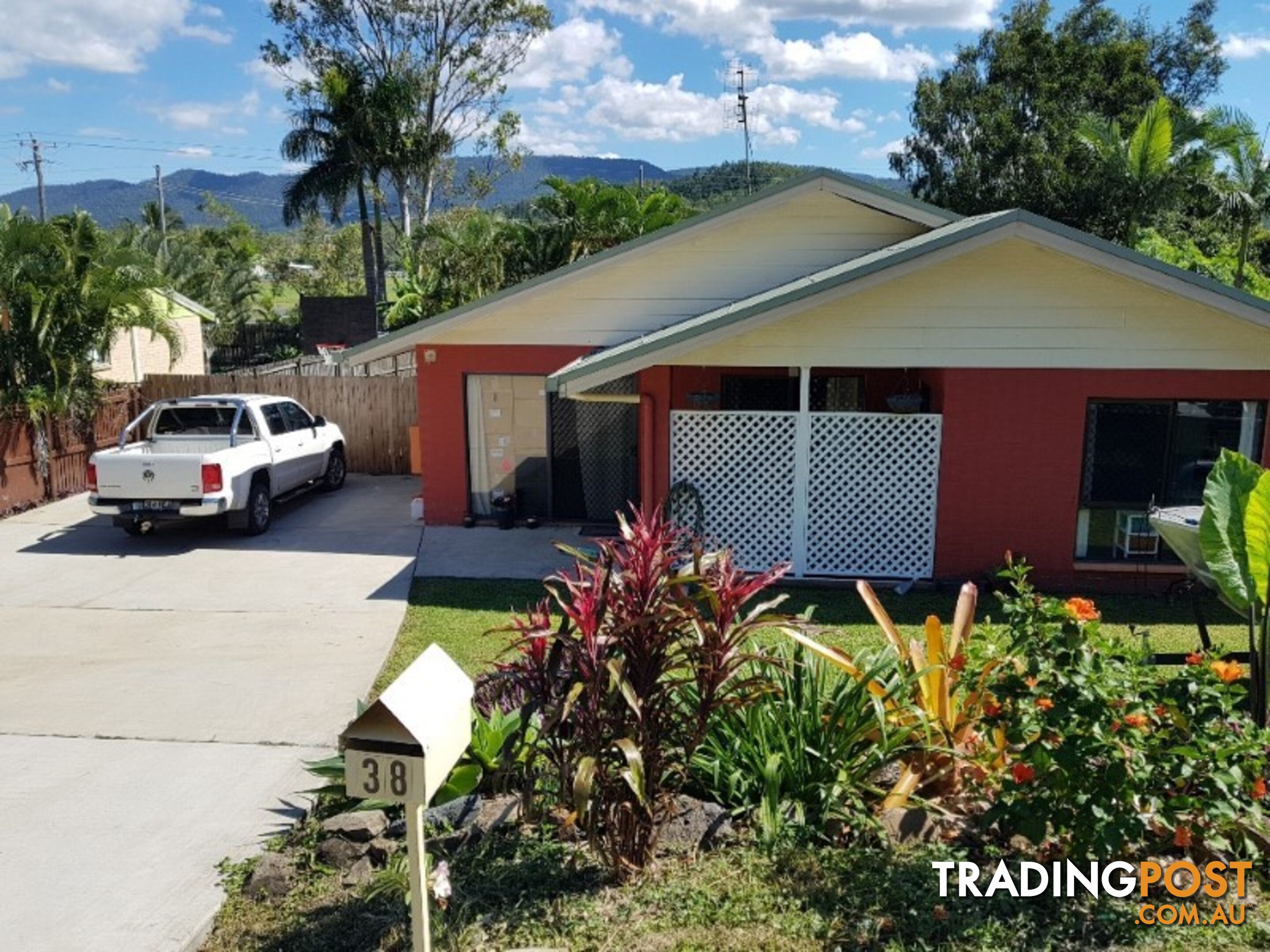 38 South Molle Bvd Cannonvale QLD 4802