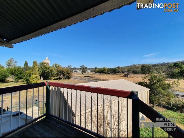 14 Charles St Springsure QLD 4722