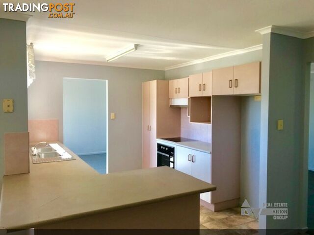 29 Park Ave Emerald QLD 4720