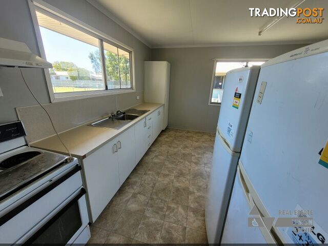 39 Fay St Blackwater QLD 4717