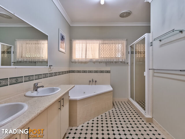 4 / 415 Boat Harbour Drive TORQUAY QLD 4655