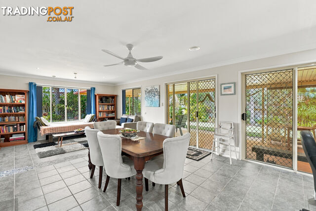 4 Aqualine Drive POINT VERNON QLD 4655 - photo 5 of 23