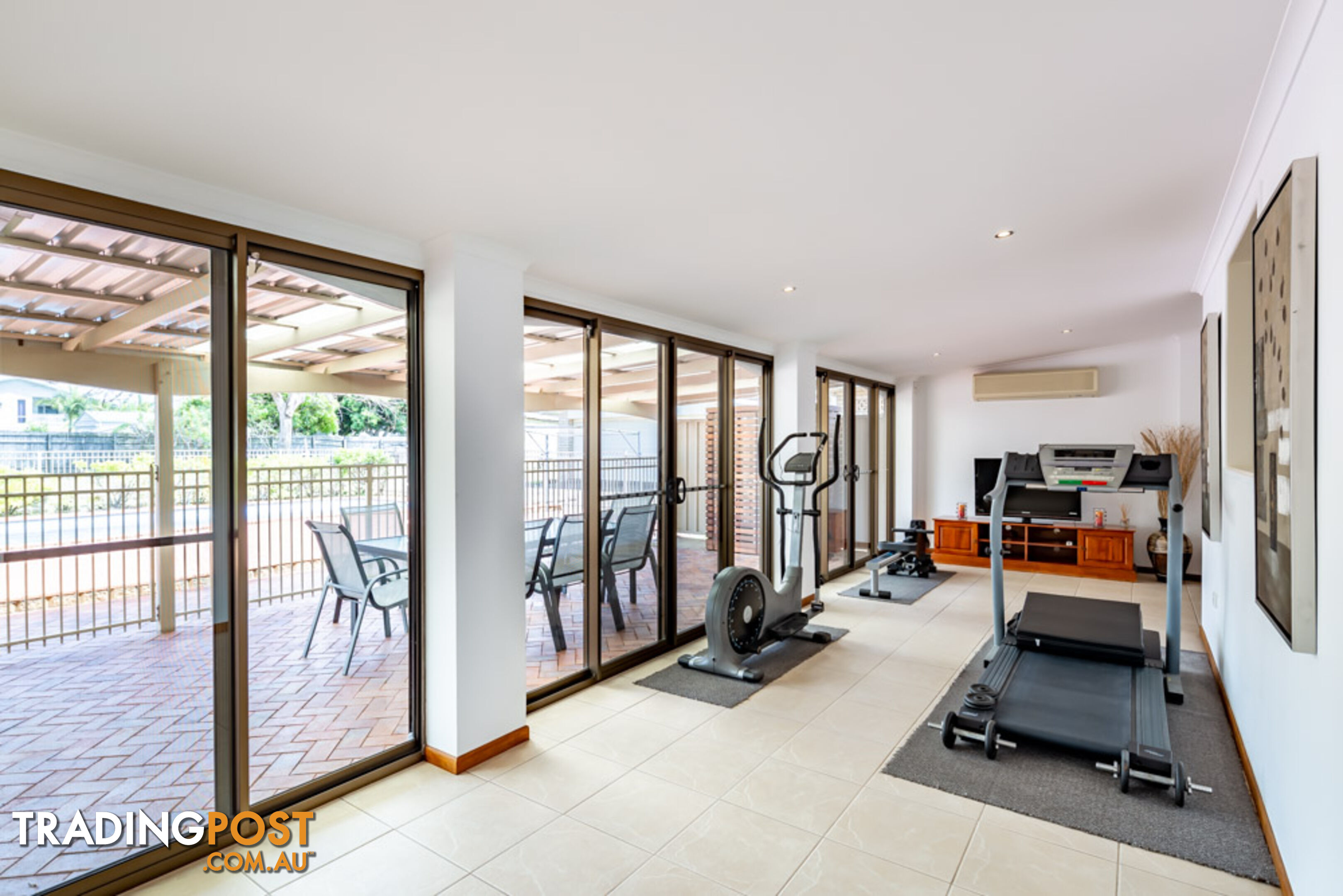 129 Esplanade POINT VERNON QLD 4655