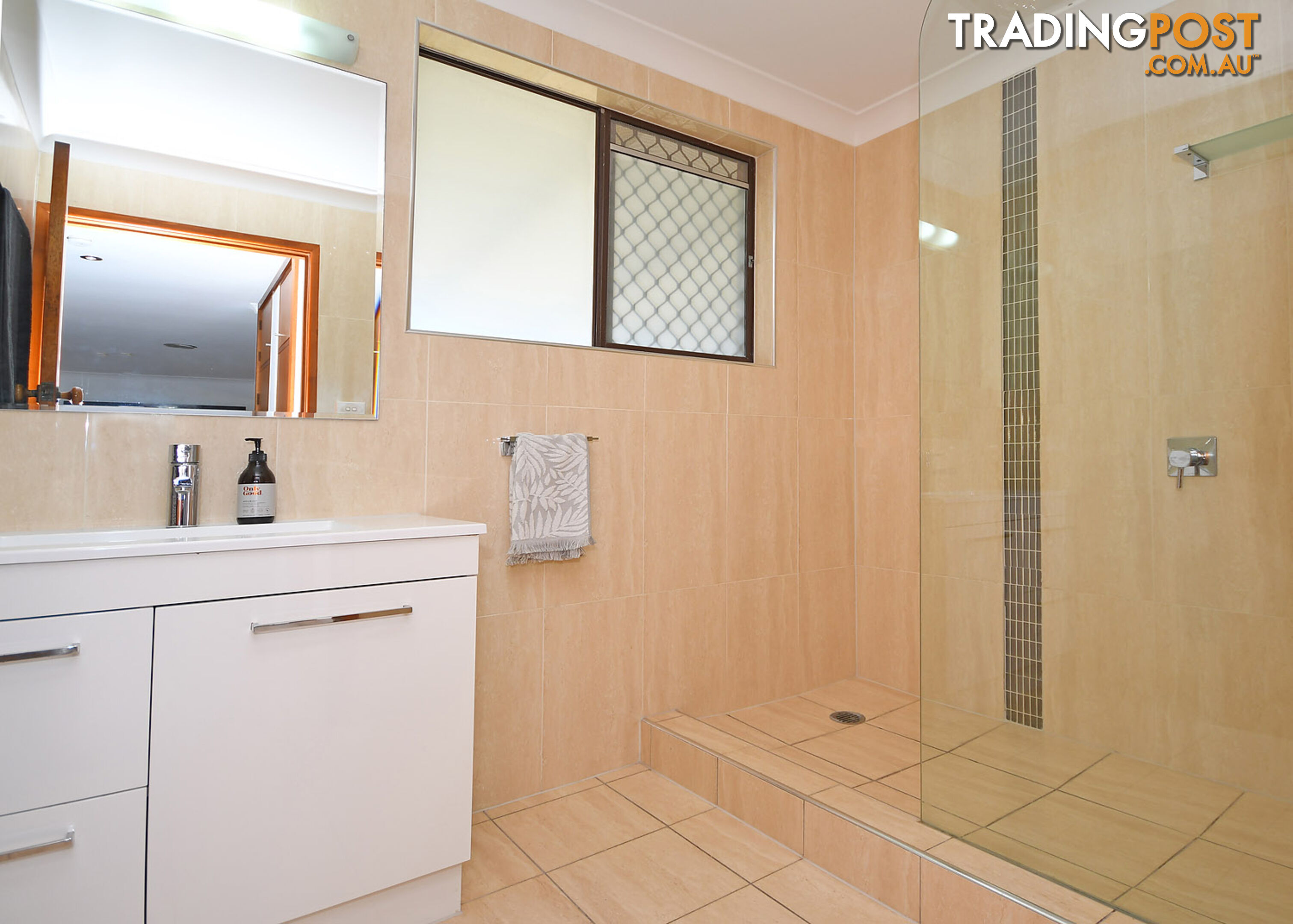 129 Esplanade POINT VERNON QLD 4655