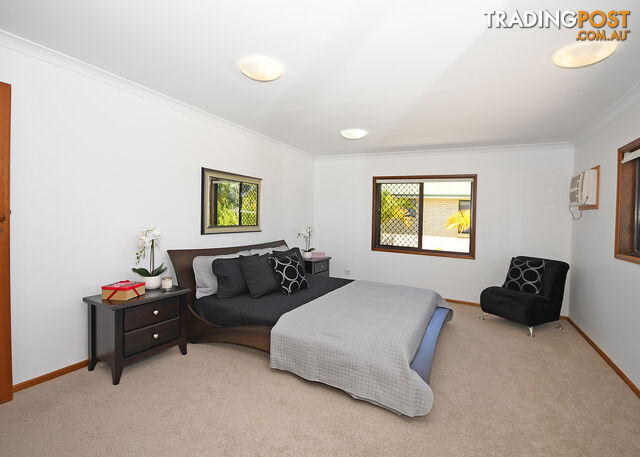 129 Esplanade POINT VERNON QLD 4655