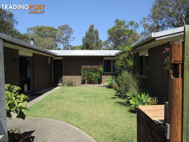 15-17 Garden Drive URANGAN QLD 4655