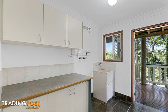 15 Awinya Court URRAWEEN QLD 4655