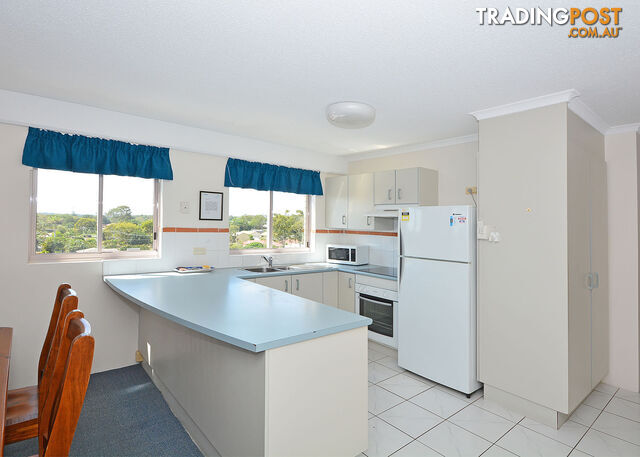 647/386 Esplanade TORQUAY QLD 4655