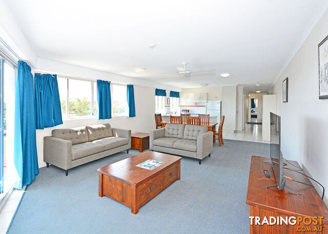 647/386 Esplanade TORQUAY QLD 4655