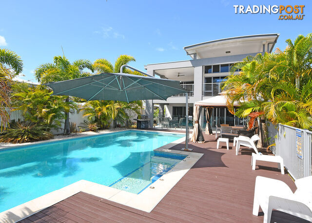 235 Cypress Street URANGAN QLD 4655