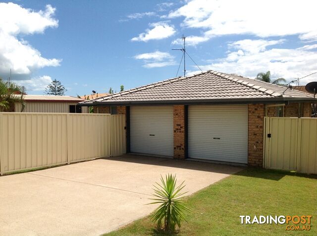 380 Boat Harbour Drive SCARNESS QLD 4655