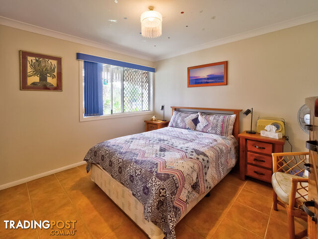 12 Foreshore Drive URANGAN QLD 4655