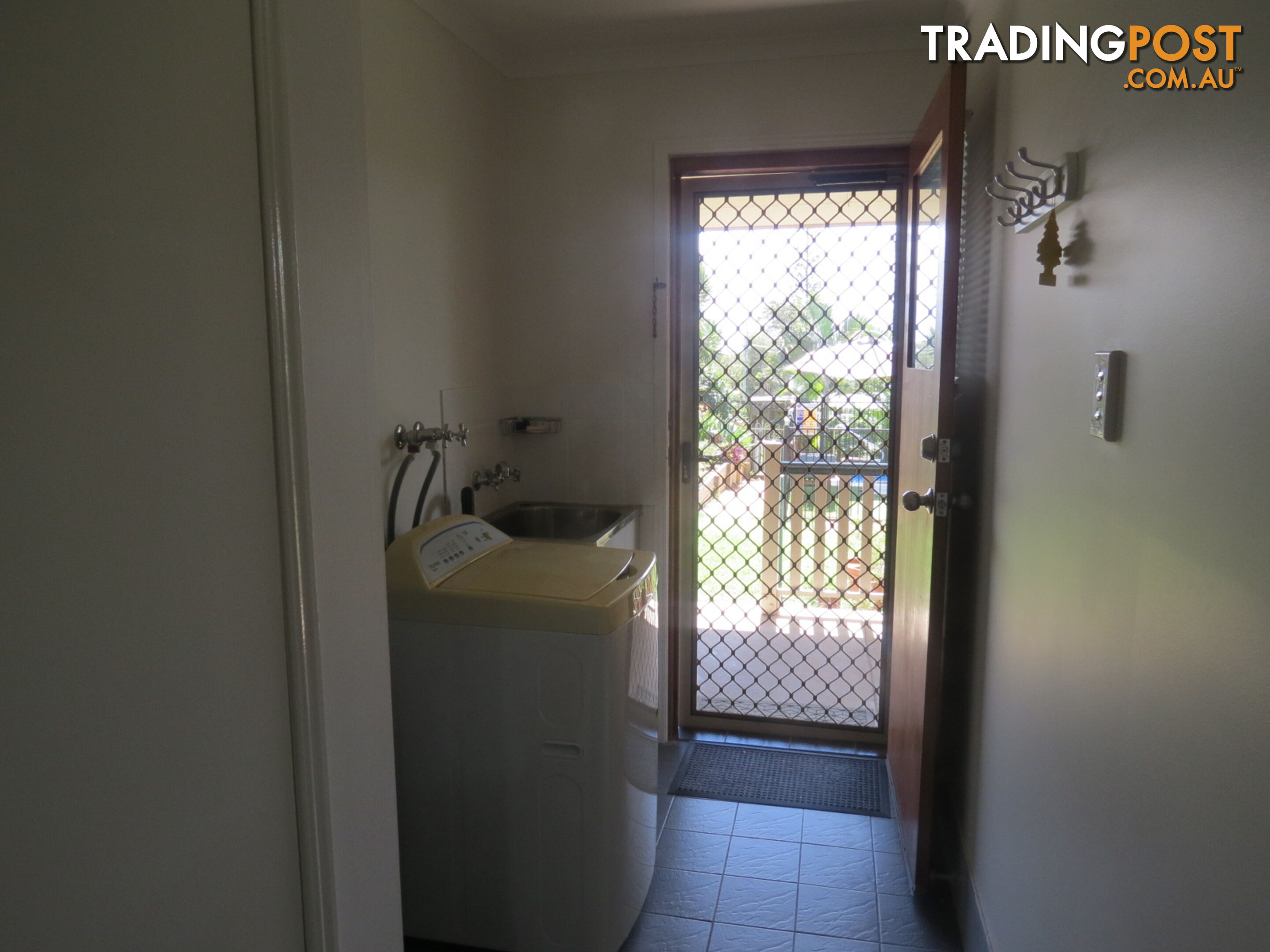 3 Royal Drive KAWUNGAN QLD 4655