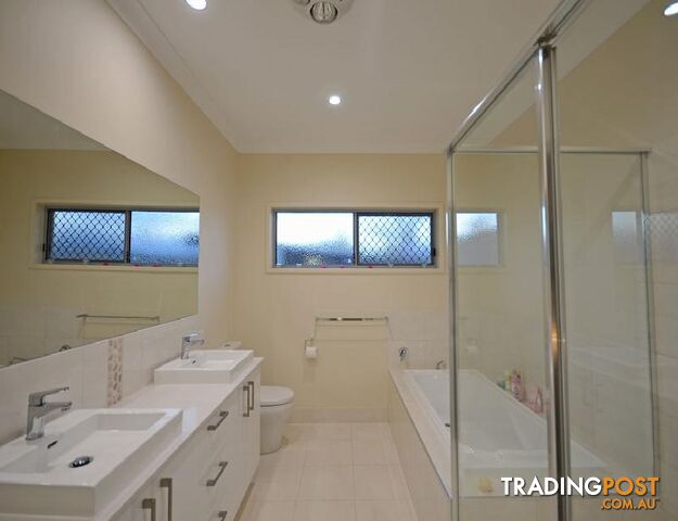 31 Ronaldo Way URANGAN QLD 4655