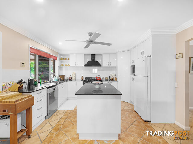 3 Faraday Court URRAWEEN QLD 4655 - photo 4 of 20