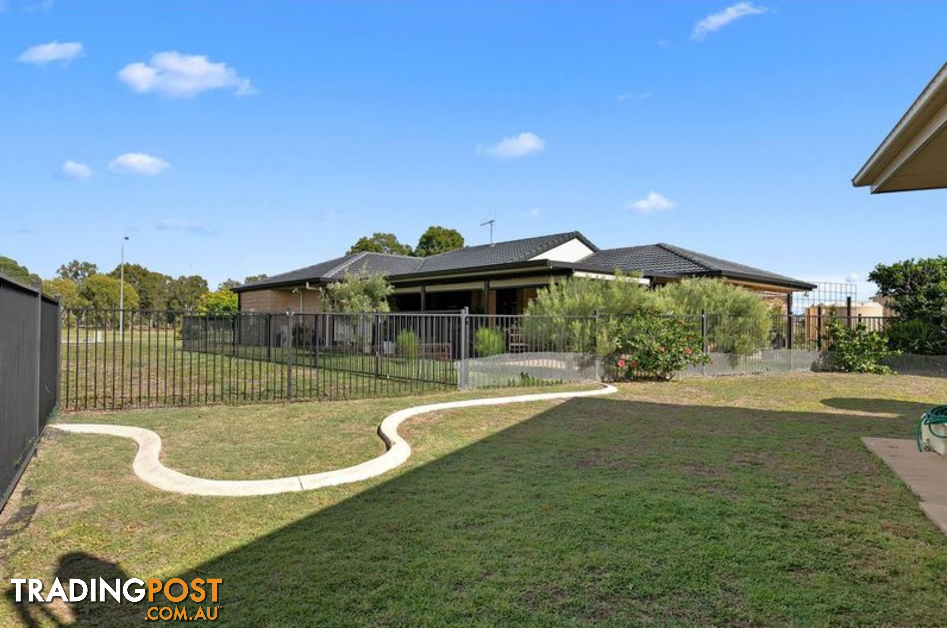 1/14 Fulmar Court BURRUM HEADS QLD 4659