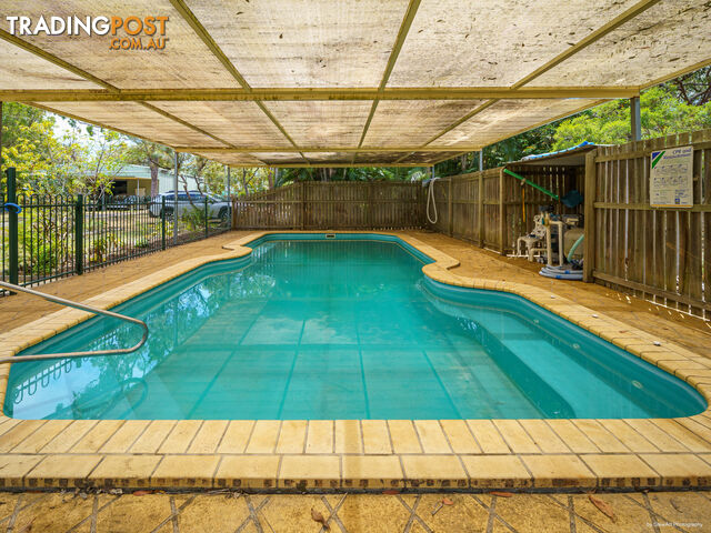 33 Shore Road West BOORAL QLD 4655 - photo 2 of 35