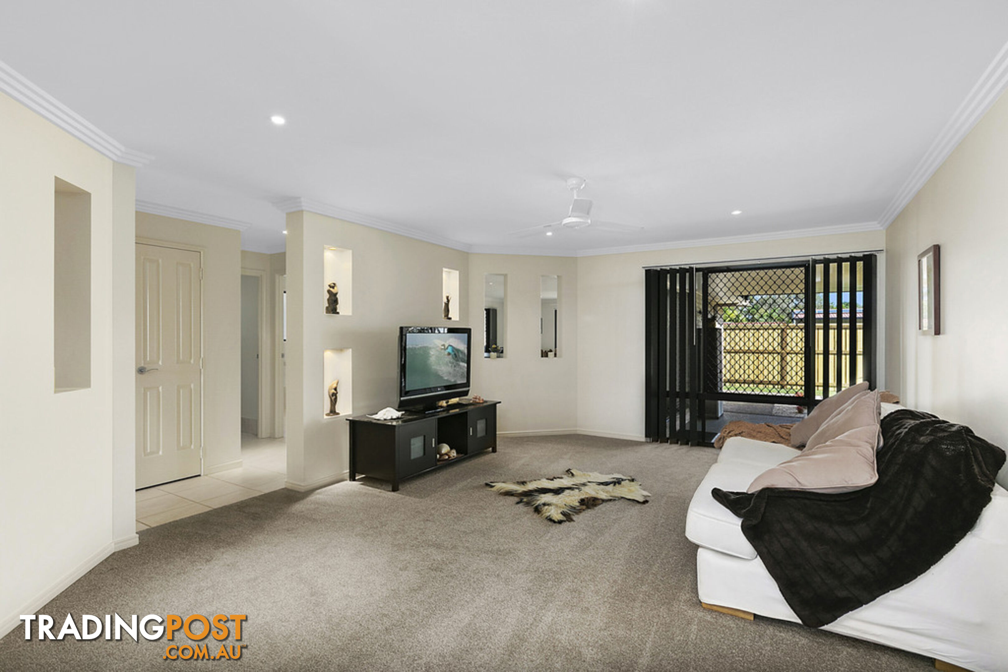 81 Washington drive WONDUNNA QLD 4655