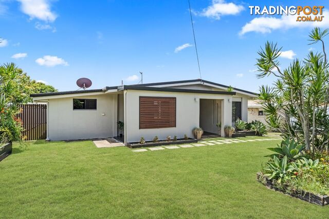 35 John Street SCARNESS QLD 4655
