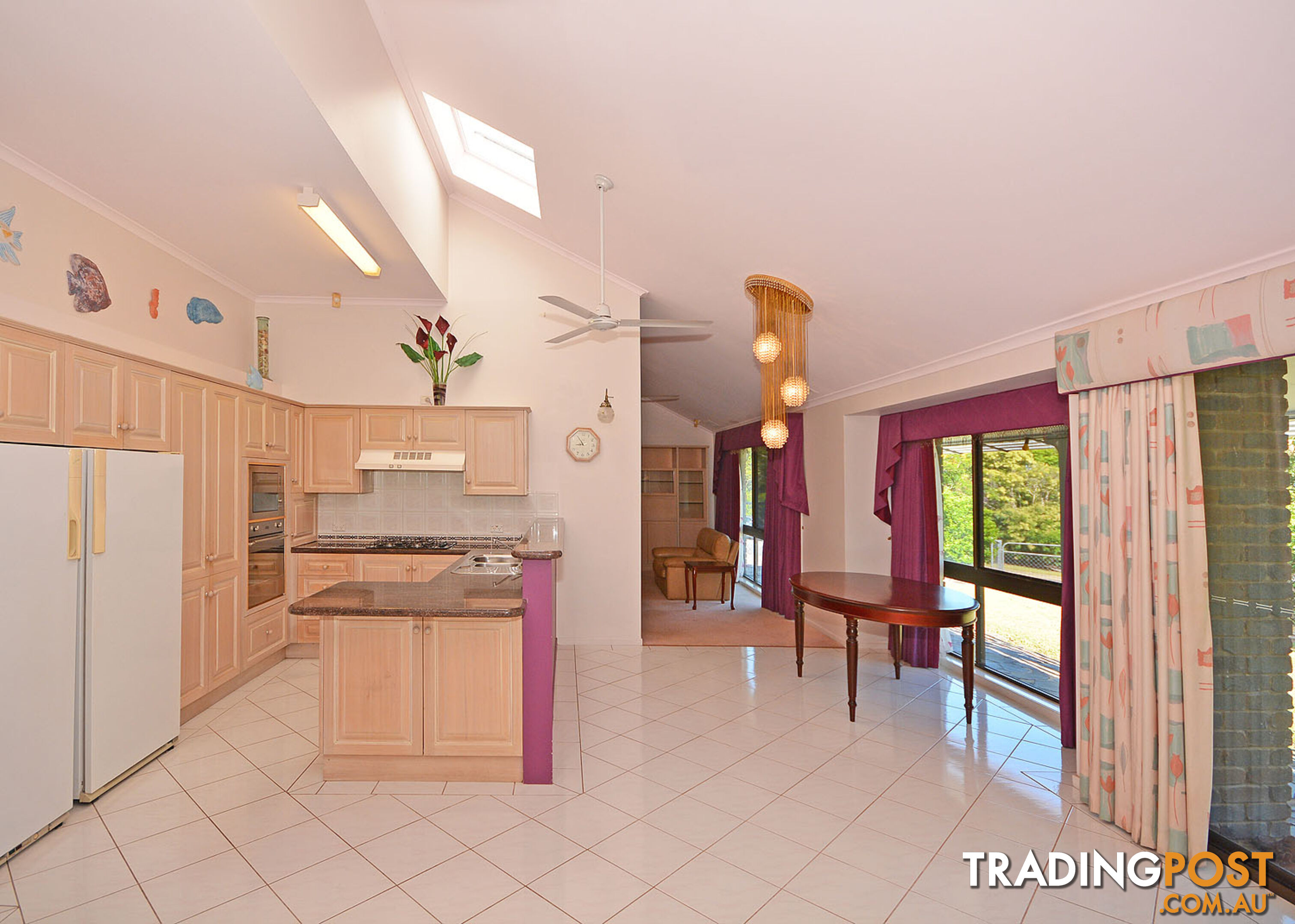 8 Tudor Avenue URRAWEEN QLD 4655